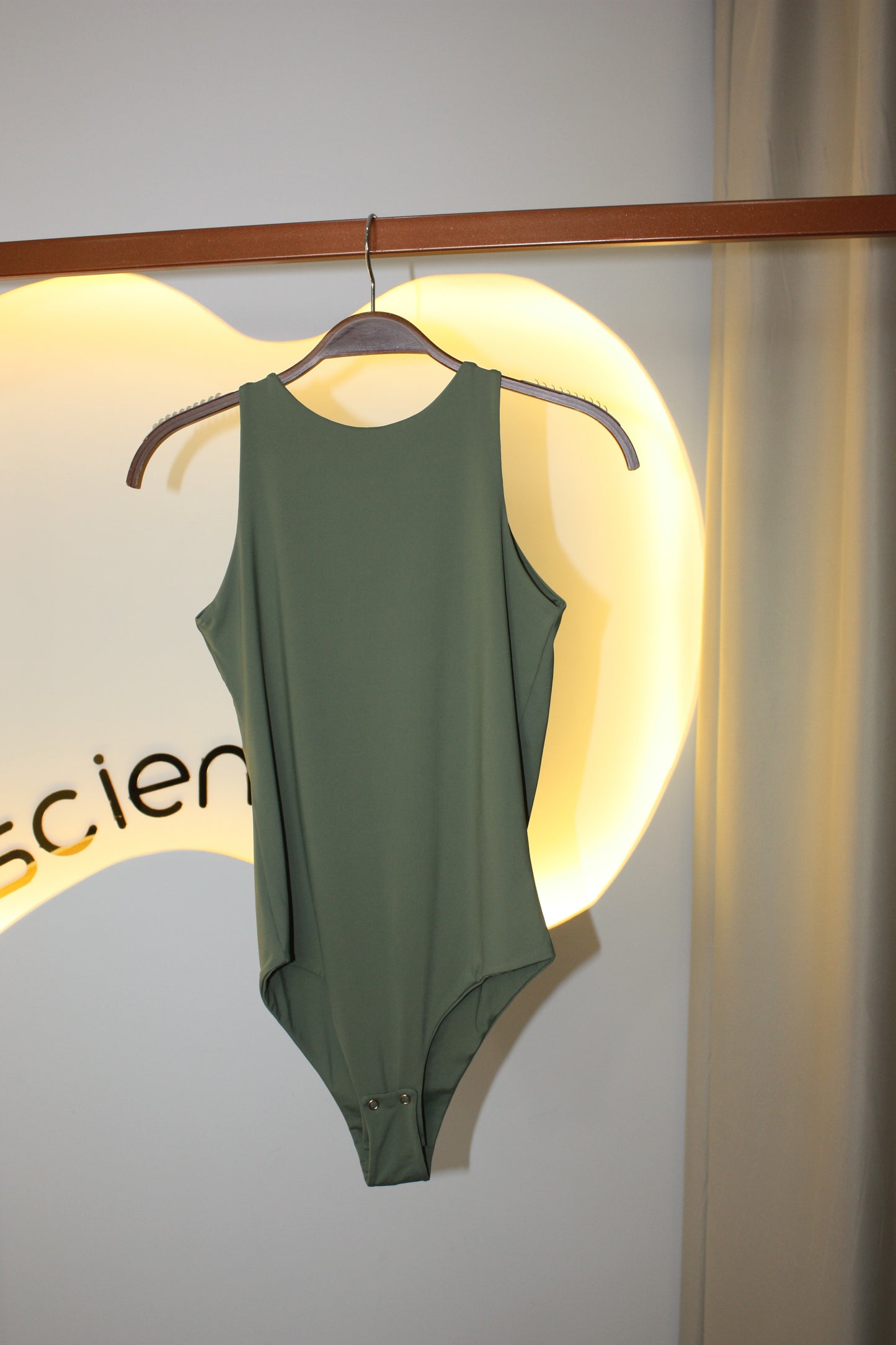 Body Aurora leve, macio e perfeito para o dia e noite