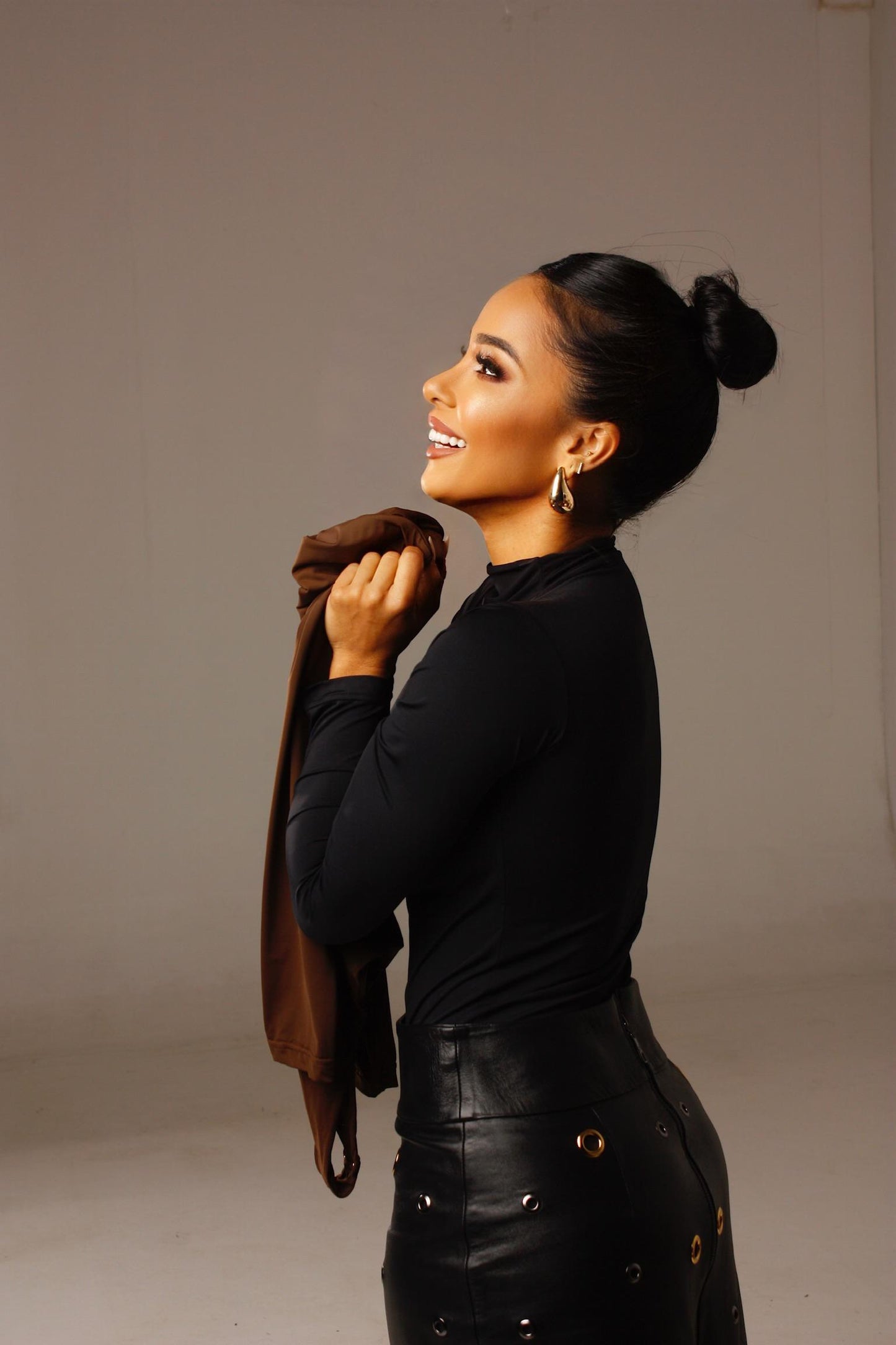 body-luna-1-ombro-preto-versatil