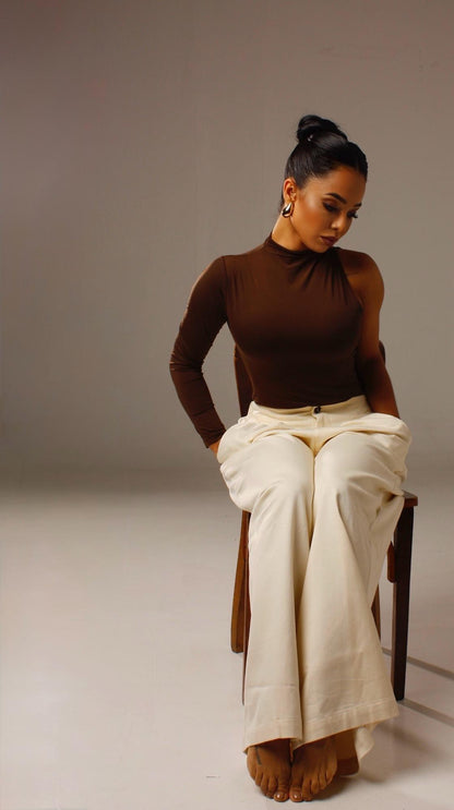 body-luna-1-ombro-preto-sofisticado