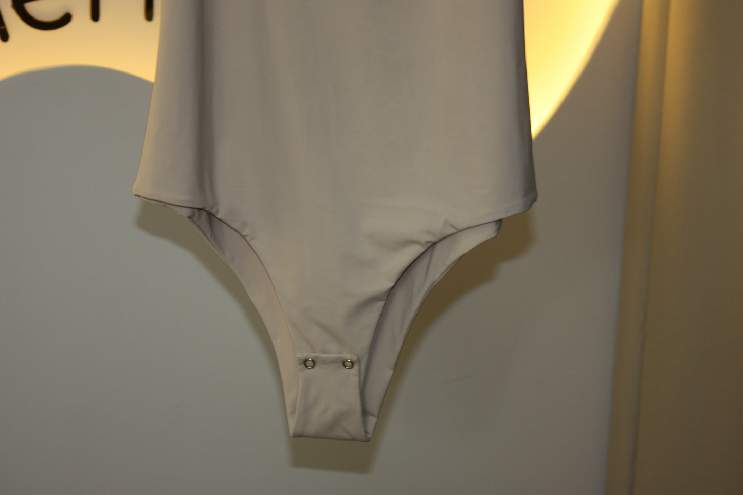 Body Aurora feminino que valoriza a silhueta