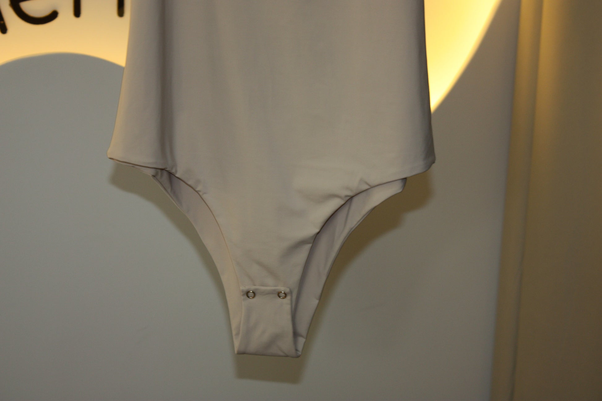 Body Aurora feminino que valoriza a silhueta