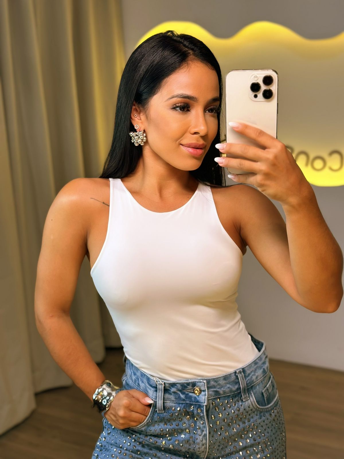 Body Aurora minimalista