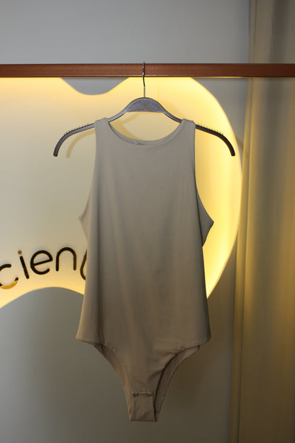 Body Aurora com modelagem contemporânea e elegante