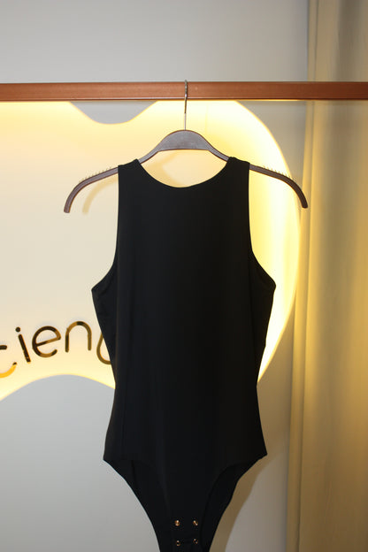 Body Aurora para looks casuais e produção noturna