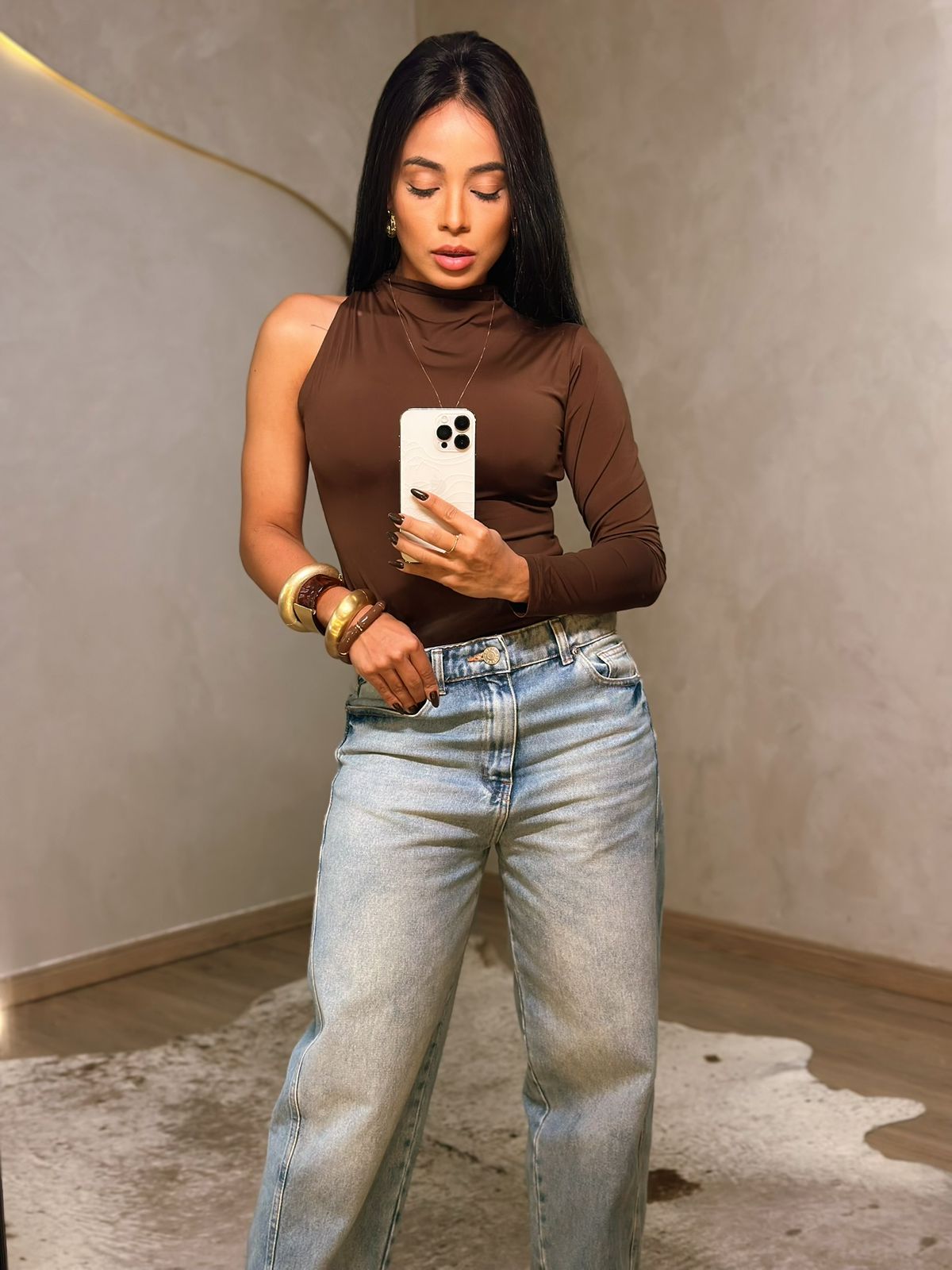 Parte traseira do Body Luna 1 Ombro marrom elegante