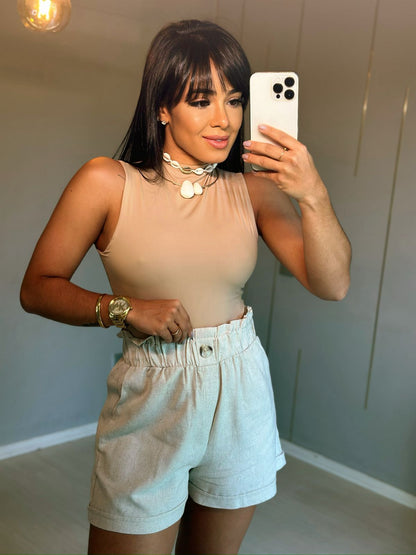 Body Luna preto em combinação com sandália